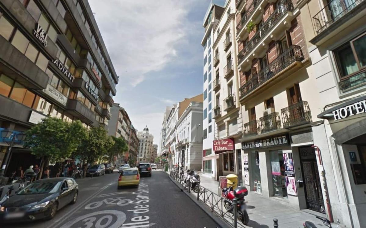 AmazINN Places Gran Via V Madrid Exterior foto